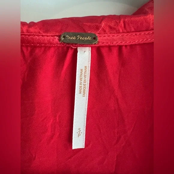 Free People Star Eyes Crinkle Red Top in Small NWOT - Picture 7 of 10